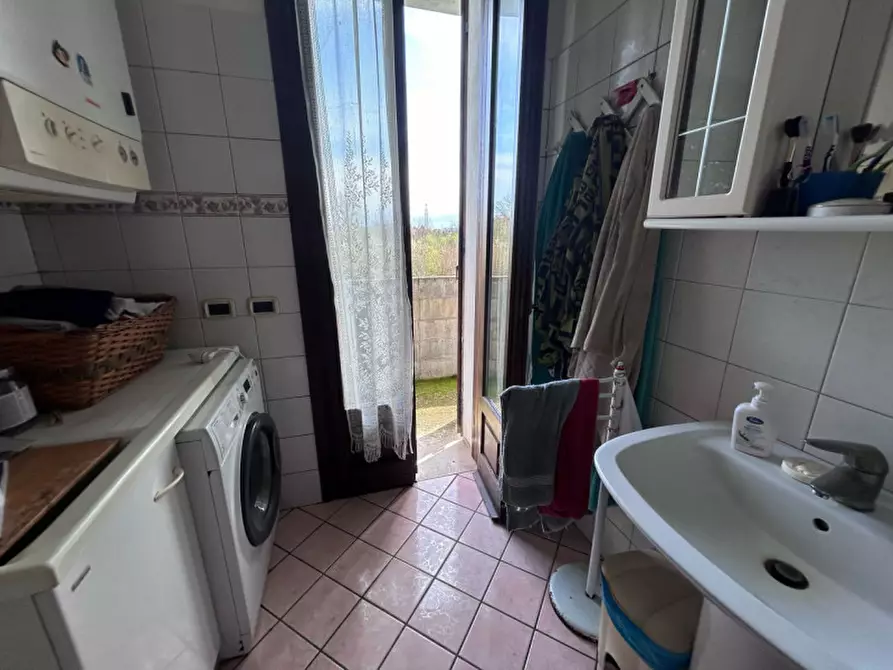 Immagine 17 di Appartamento in vendita  in Via De Rossi a Boretto