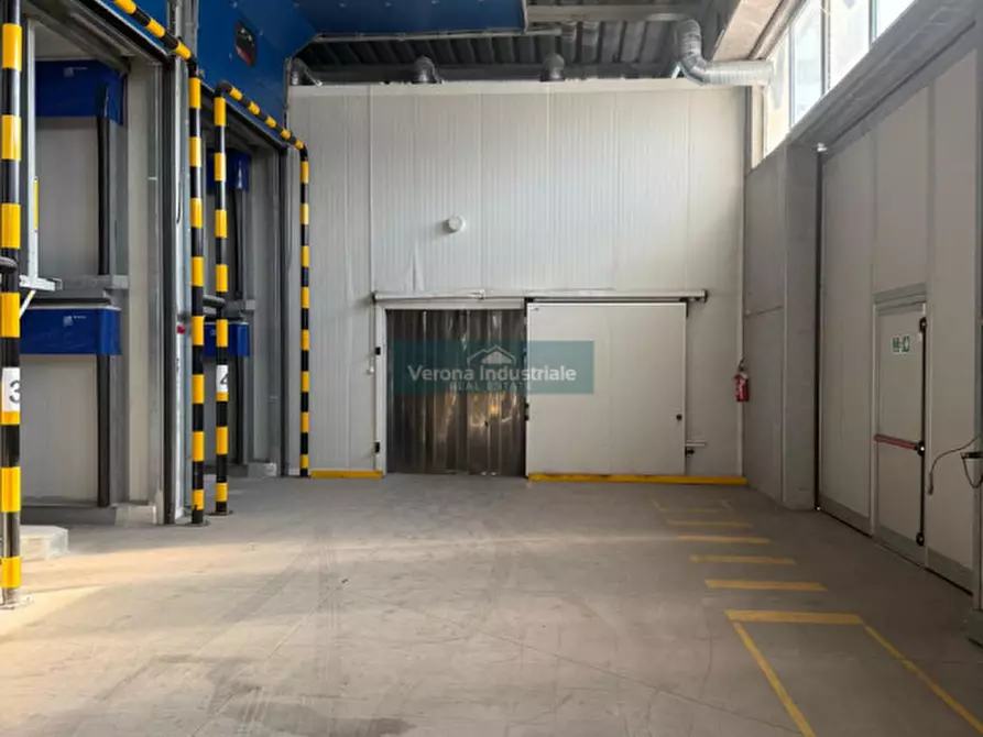 Immagine 3 di Capannone industriale in affitto  in Viale del Lavoro 1 a Verona