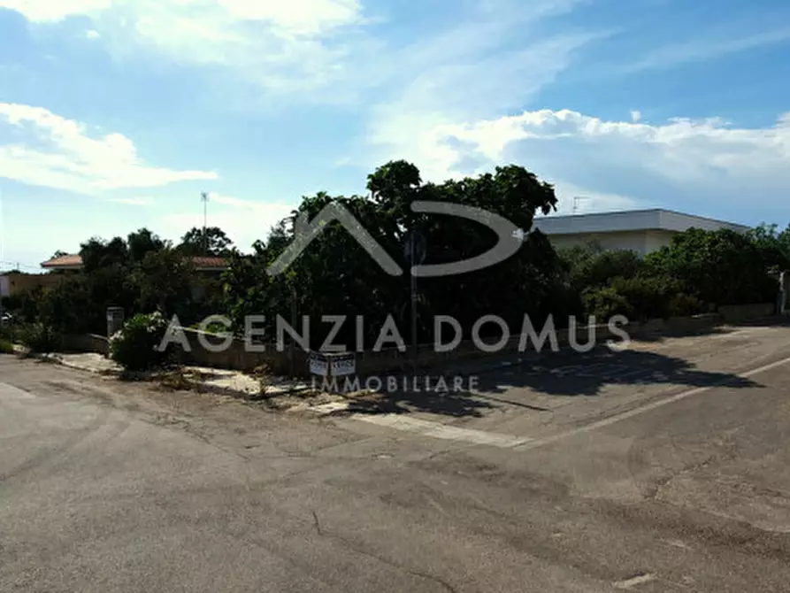 Immagine 3 di Terreno in vendita  in Via Adua ang. Via Martiri di Belfiore a Racale
