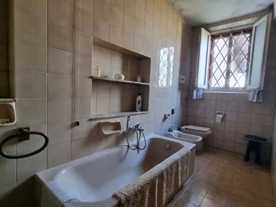 Immagine 15 di Villa in vendita  in Via Bedollo a Fabbrico