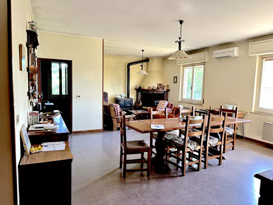 Immagine 4 di Casa indipendente in vendita  a Perugia