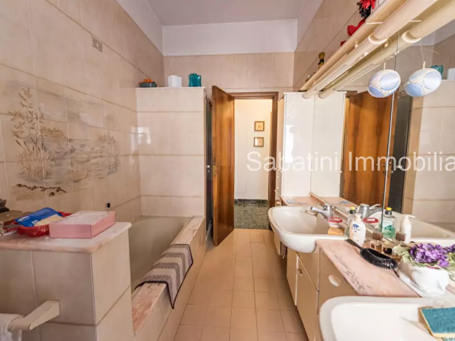 Immagine 13 di Appartamento in vendita  in Via Venezia, 36 a Pescara