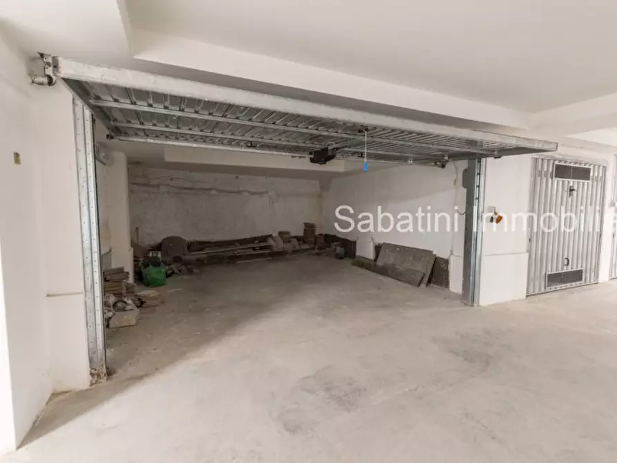 Immagine 23 di Appartamento in vendita  in Via Venezia, 36 a Pescara