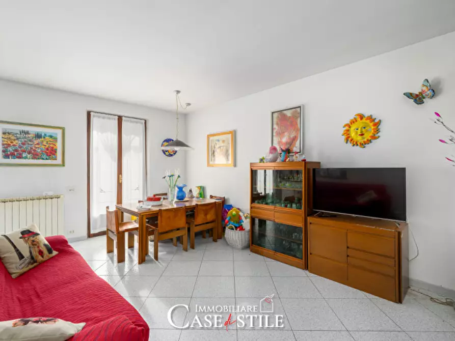 Immagine 2 di Appartamento in vendita  a Sarzana