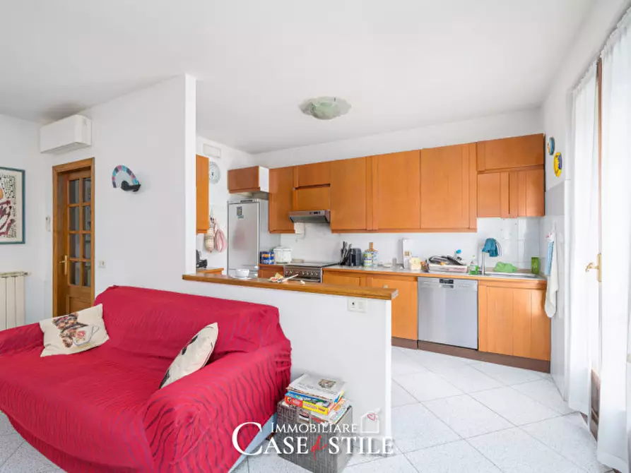 Immagine 5 di Appartamento in vendita  a Sarzana