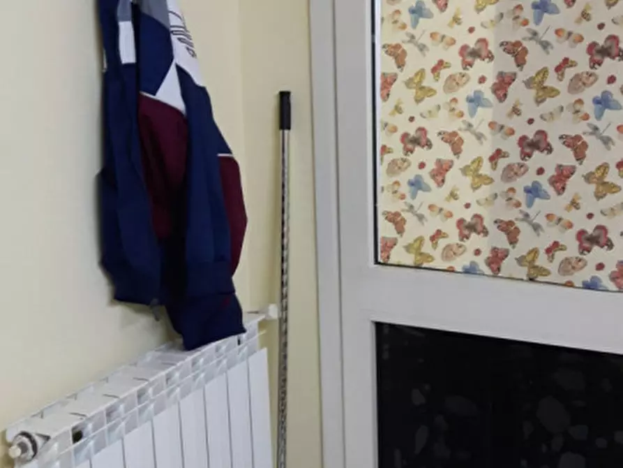 Immagine 27 di Camera in affitto  in via san paolo ai tribunali a Napoli