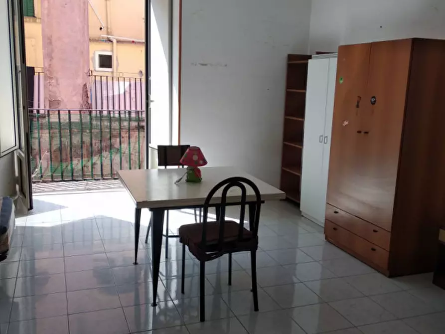 Immagine 41 di Camera in affitto  in via san paolo ai tribunali a Napoli