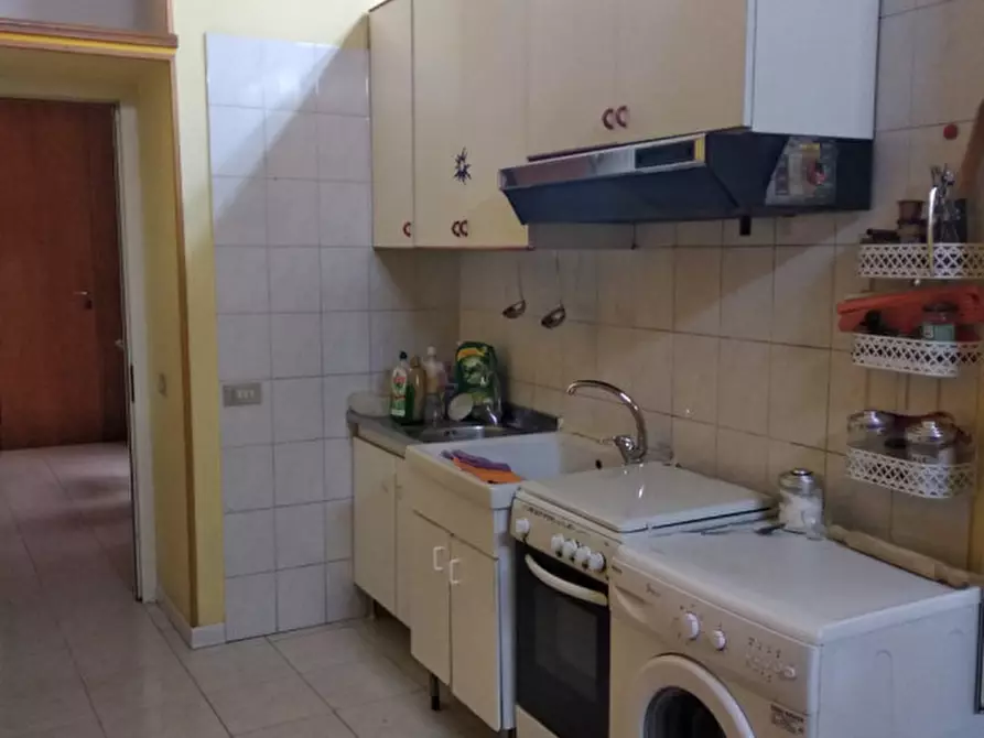 Immagine 43 di Camera in affitto  in via san paolo ai tribunali a Napoli