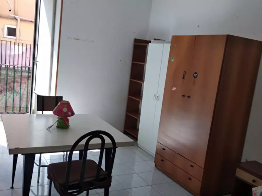 Immagine 48 di Camera in affitto  in via san paolo ai tribunali a Napoli