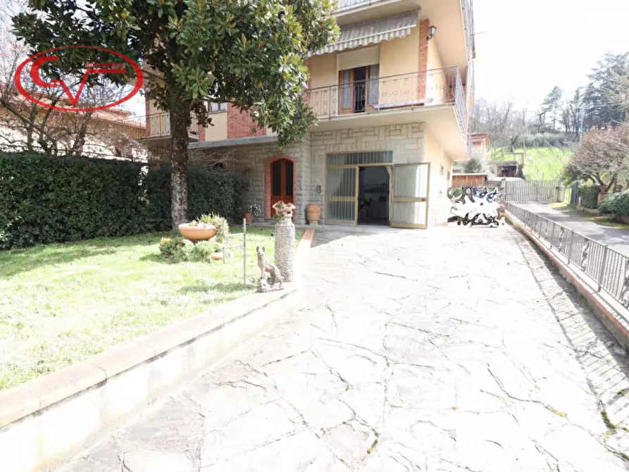 Immagine 1 di Casa trifamiliare in vendita  in via di  noferi a Montevarchi