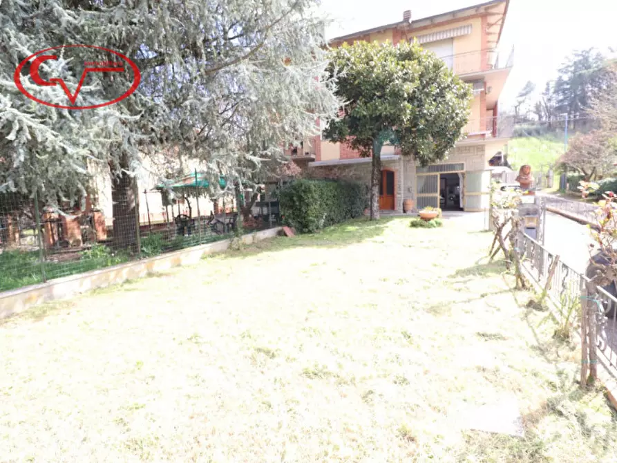 Immagine 4 di Casa trifamiliare in vendita  in via di  noferi a Montevarchi