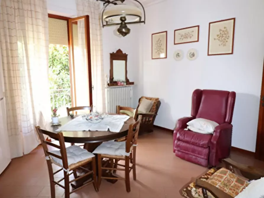 Immagine 9 di Casa trifamiliare in vendita  in via di  noferi a Montevarchi