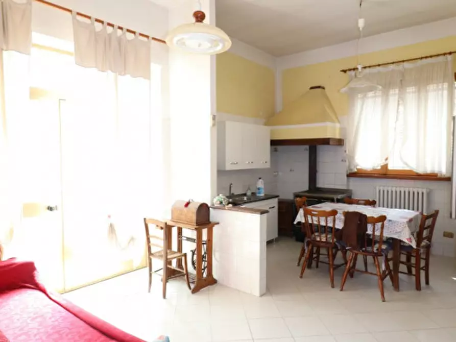 Immagine 23 di Casa trifamiliare in vendita  in via di  noferi a Montevarchi