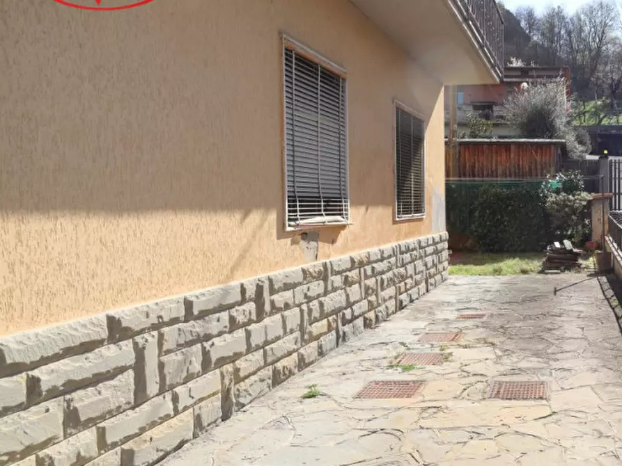 Immagine 35 di Casa trifamiliare in vendita  in via di  noferi a Montevarchi