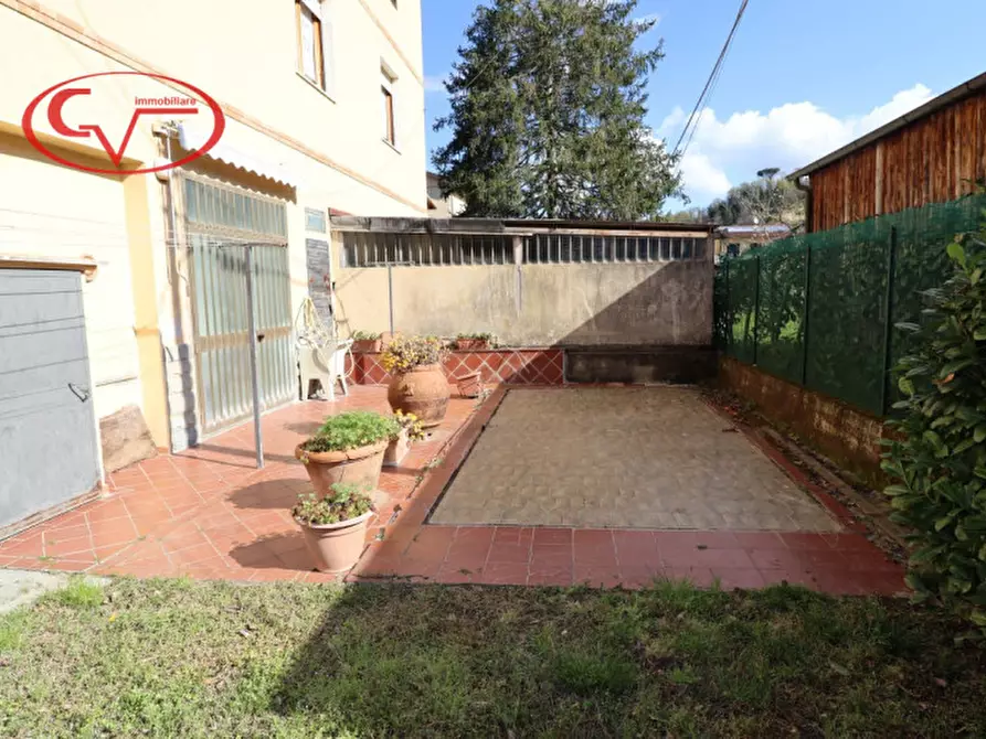 Immagine 37 di Casa trifamiliare in vendita  in via di  noferi a Montevarchi