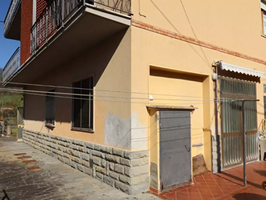 Immagine 39 di Casa trifamiliare in vendita  in via di  noferi a Montevarchi