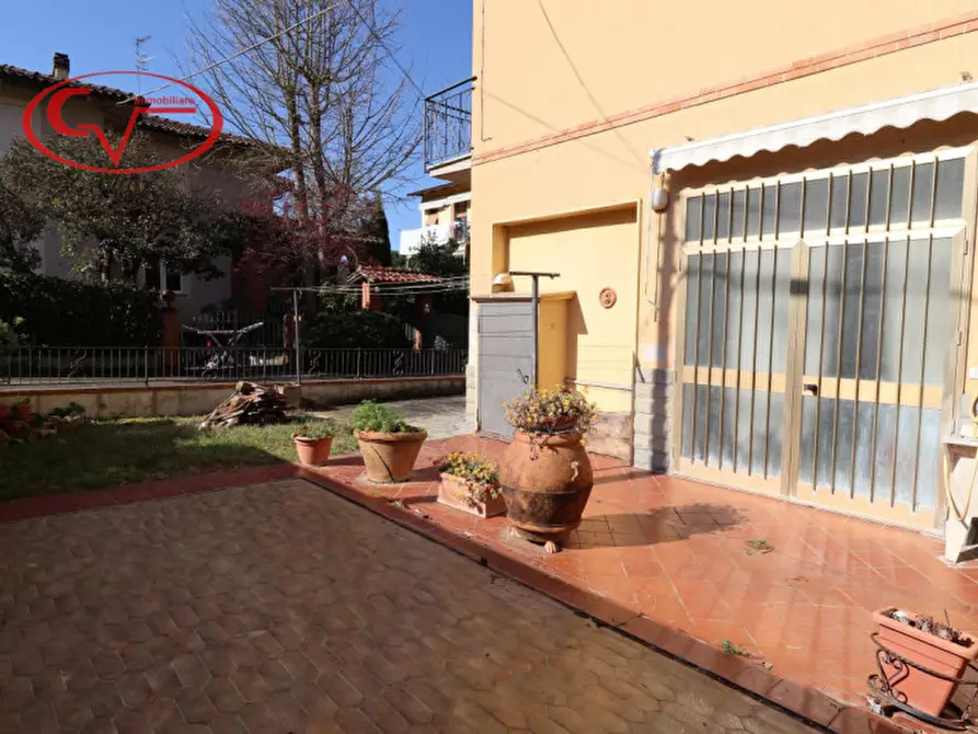 Immagine 40 di Casa trifamiliare in vendita  in via di  noferi a Montevarchi