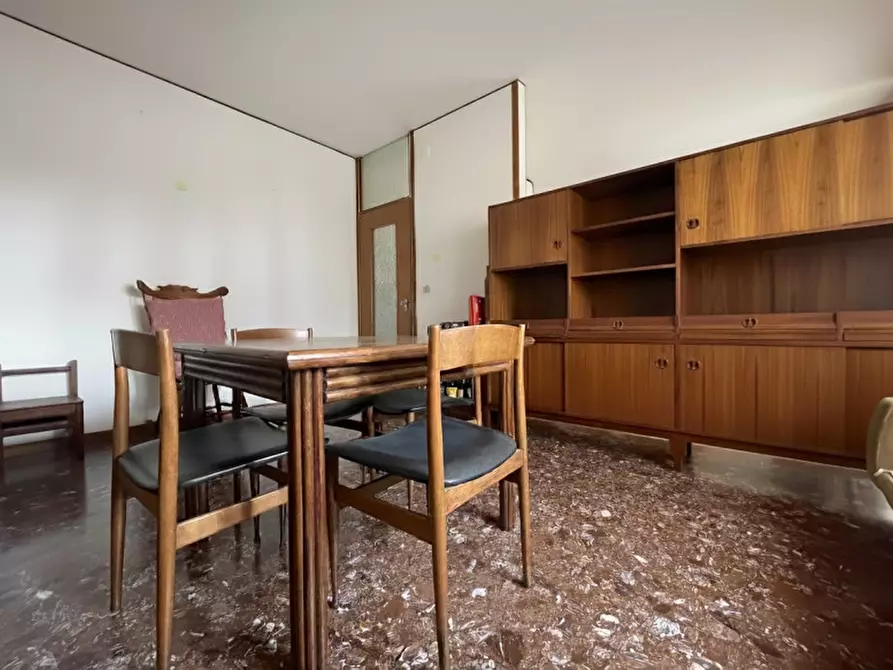 Immagine 10 di Casa trifamiliare in vendita  in Via Buttrio a Udine