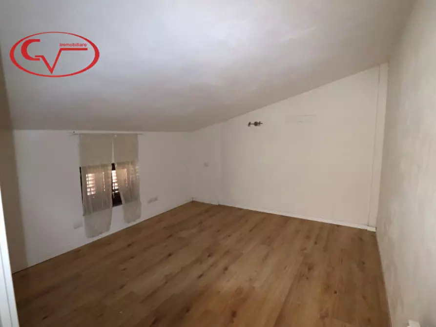 Immagine 9 di Villetta a schiera in vendita  in via di Noferi a Montevarchi