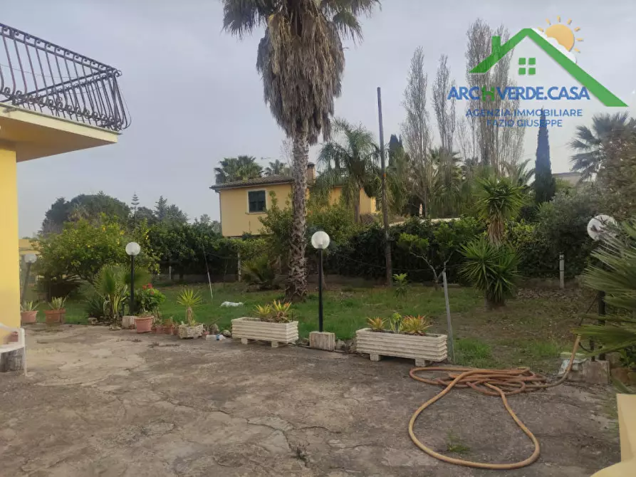 Immagine 10 di Villa in vendita  a Canicattì