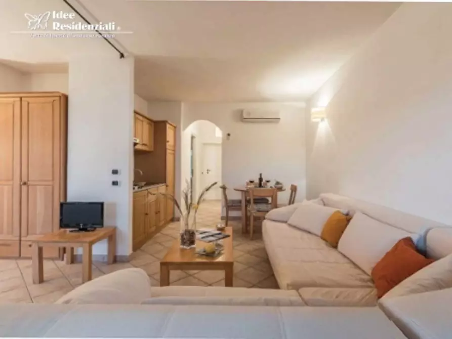 Immagine 8 di Appartamento in vendita  in capo ceraso a Olbia