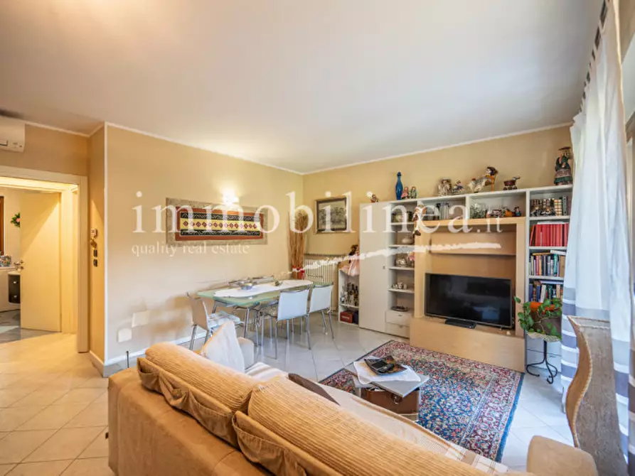 Immagine 2 di Appartamento in vendita  in Via Giacomo Leopardi a Cavaion Veronese