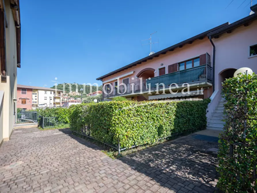 Immagine 18 di Appartamento in vendita  in Via Giacomo Leopardi a Cavaion Veronese
