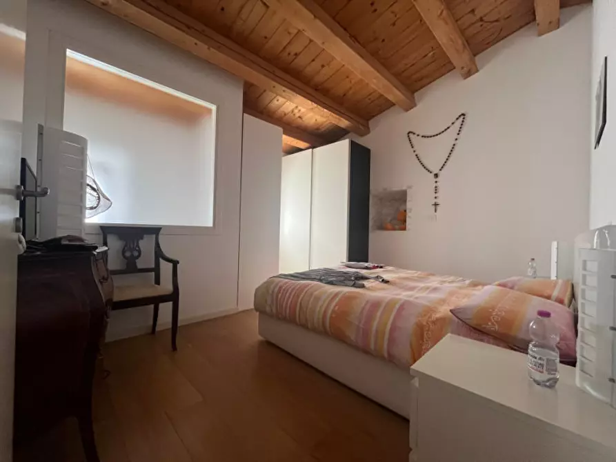 Immagine 7 di Villa in vendita  in Strada Frazione Varano a Ancona