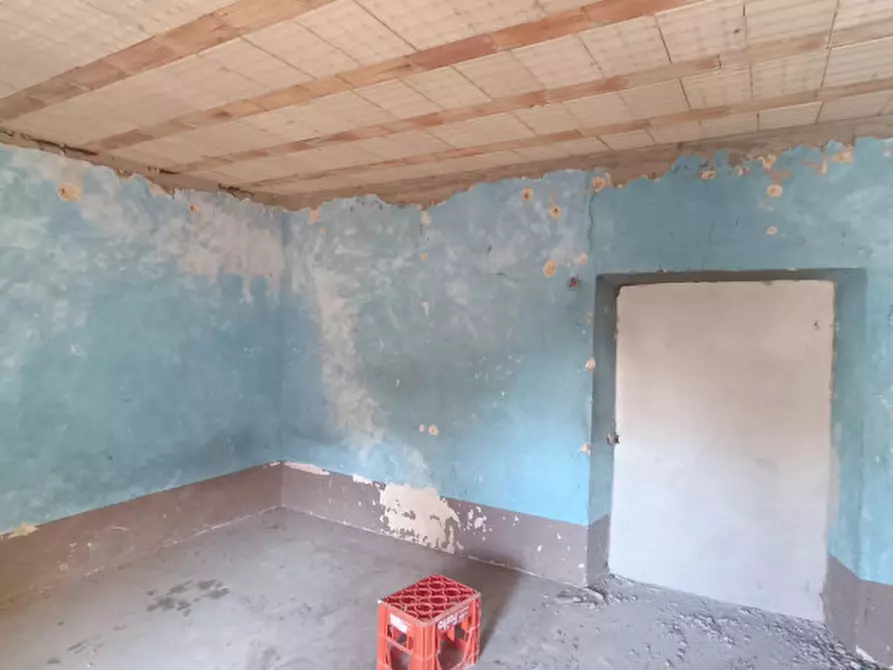 Immagine 3 di Rustico / casale in vendita  in VIA MUSCIATTO a Fontechiari