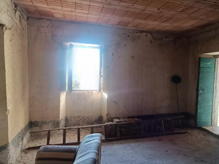 Immagine 4 di Rustico / casale in vendita  in VIA MUSCIATTO a Fontechiari