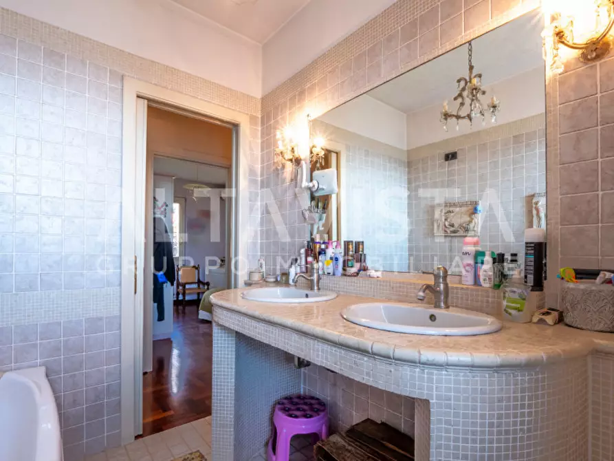 Immagine 29 di Villa in vendita  in Via Giacomo Puccini a Botticino