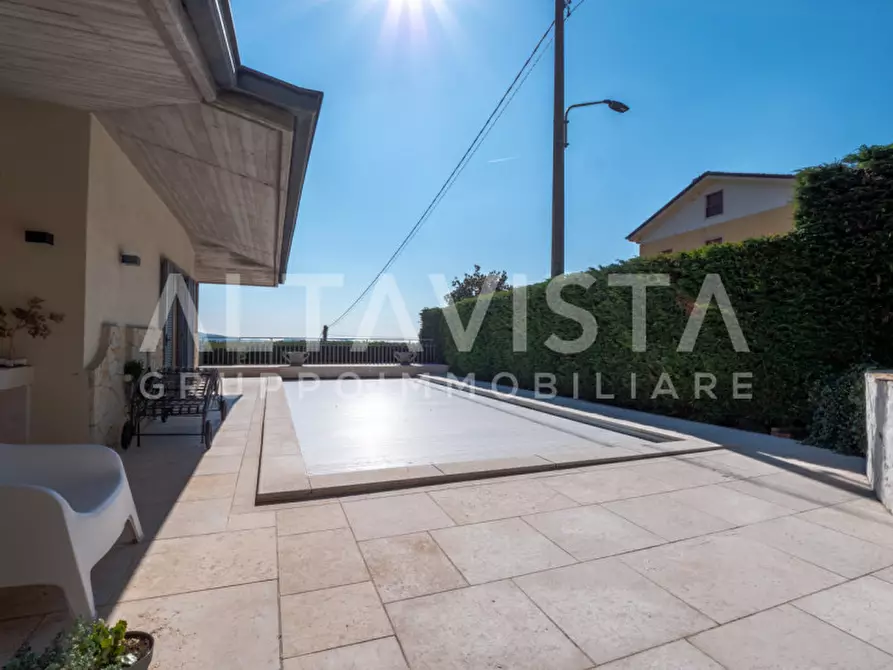 Immagine 40 di Villa in vendita  in Via Giacomo Puccini a Botticino