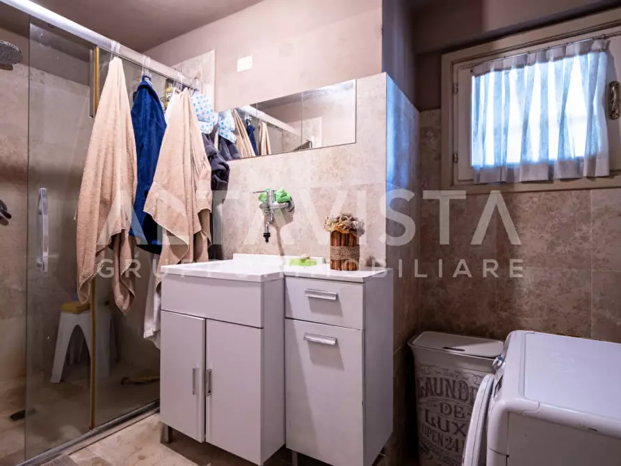 Immagine 46 di Villa in vendita  in Via Giacomo Puccini a Botticino