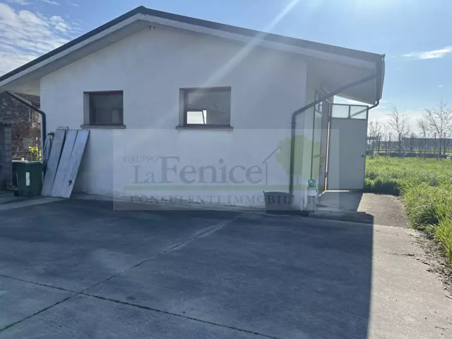 Immagine 2 di Magazzino in vendita  in Piubega a Piubega