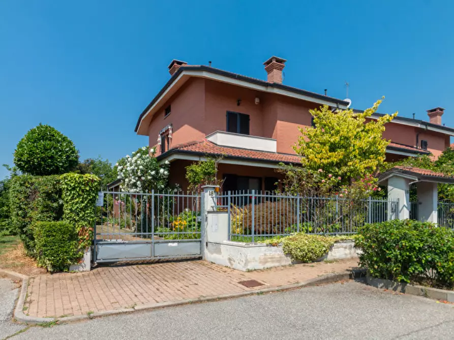 Immagine 1 di Villa in vendita  in Via Dante Alighieri 16 a Borgaro Torinese