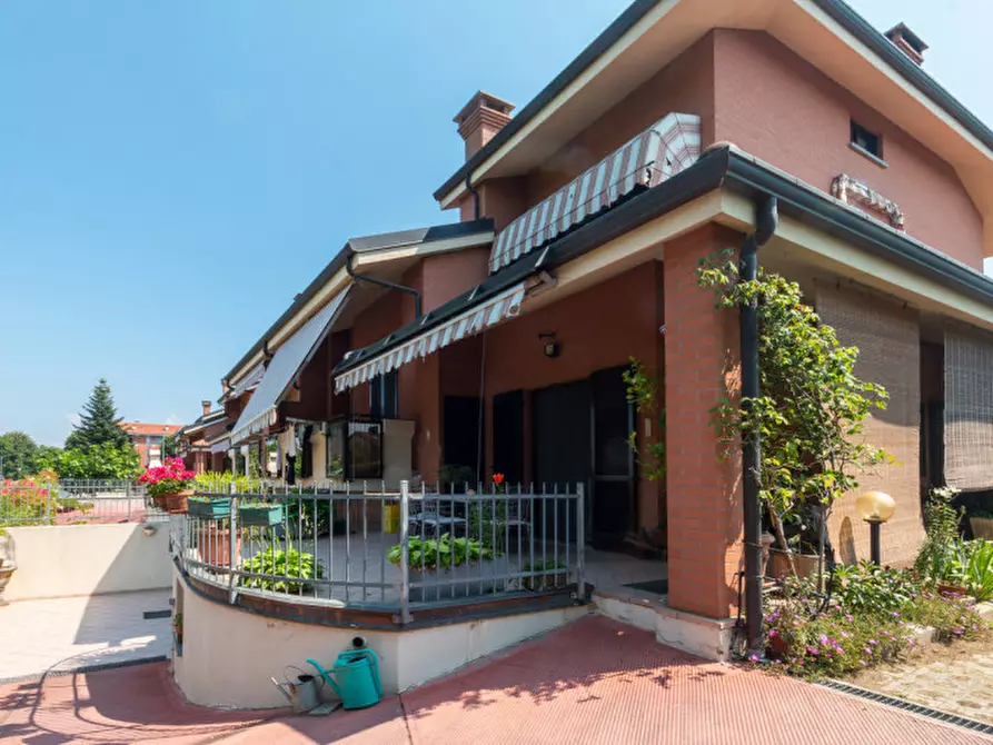 Immagine 2 di Villa in vendita  in Via Dante Alighieri 16 a Borgaro Torinese