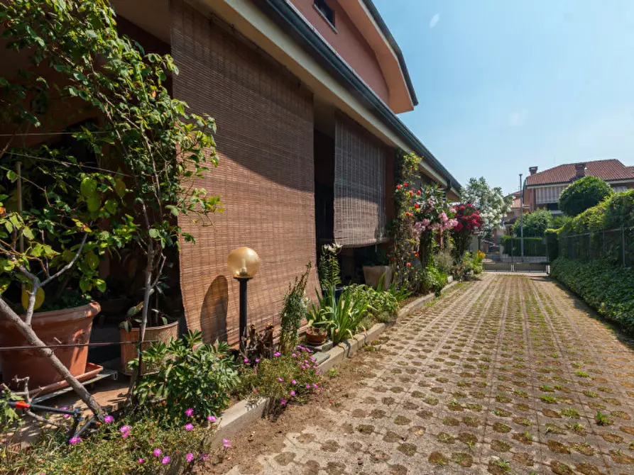 Immagine 5 di Villa in vendita  in Via Dante Alighieri 16 a Borgaro Torinese