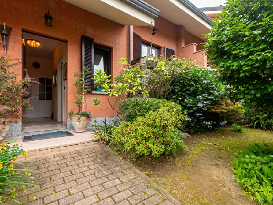 Immagine 6 di Villa in vendita  in Via Dante Alighieri 16 a Borgaro Torinese