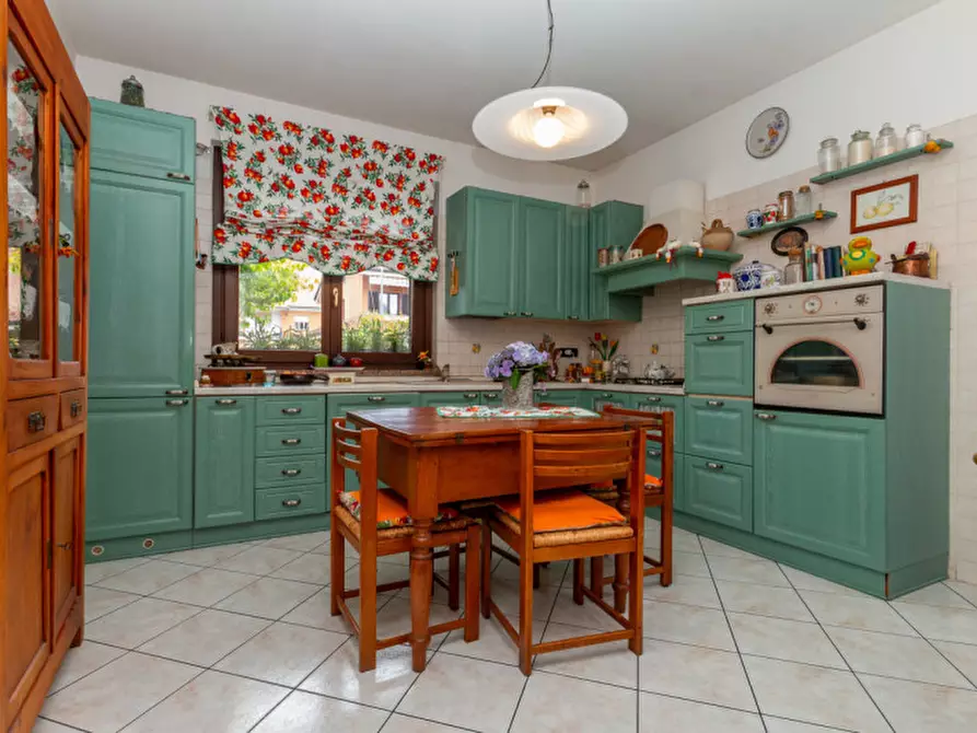 Immagine 10 di Villa in vendita  in Via Dante Alighieri 16 a Borgaro Torinese