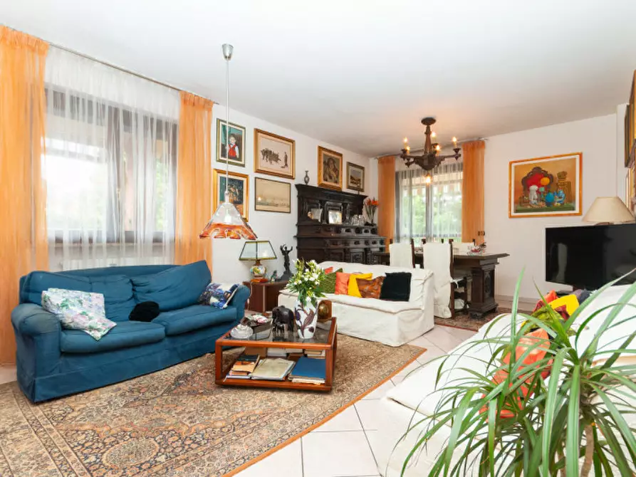 Immagine 25 di Villa in vendita  in Via Dante Alighieri 16 a Borgaro Torinese