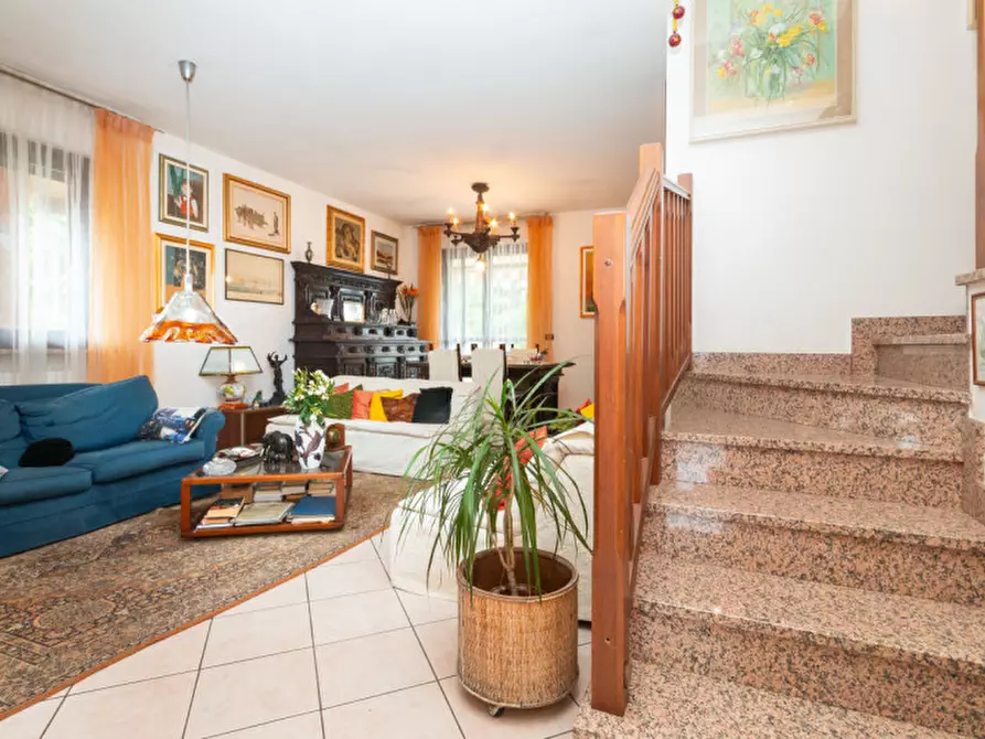 Immagine 26 di Villa in vendita  in Via Dante Alighieri 16 a Borgaro Torinese