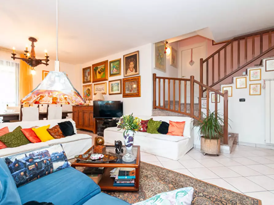 Immagine 27 di Villa in vendita  in Via Dante Alighieri 16 a Borgaro Torinese