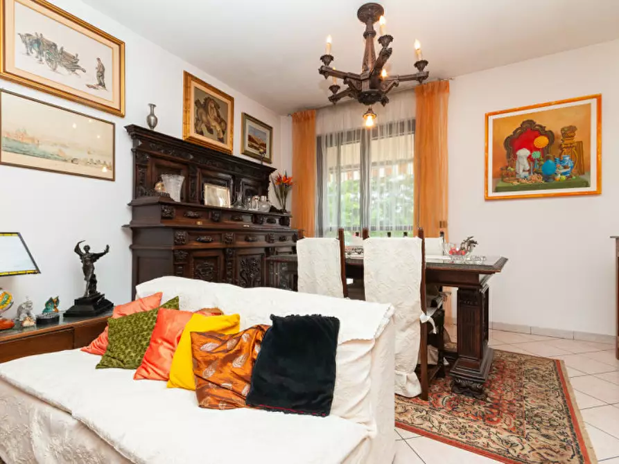 Immagine 28 di Villa in vendita  in Via Dante Alighieri 16 a Borgaro Torinese