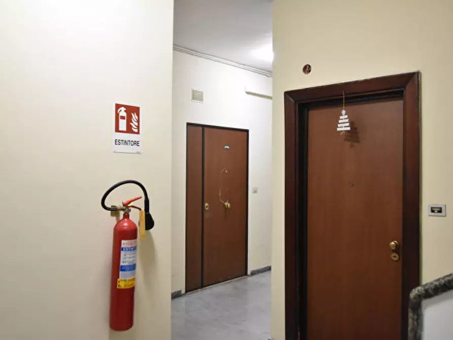 Immagine 5 di Appartamento in vendita  in Via Cino da Pistoia a Roma