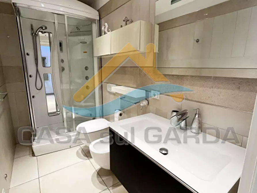 Immagine 11 di Appartamento in affitto  a Peschiera Del Garda
