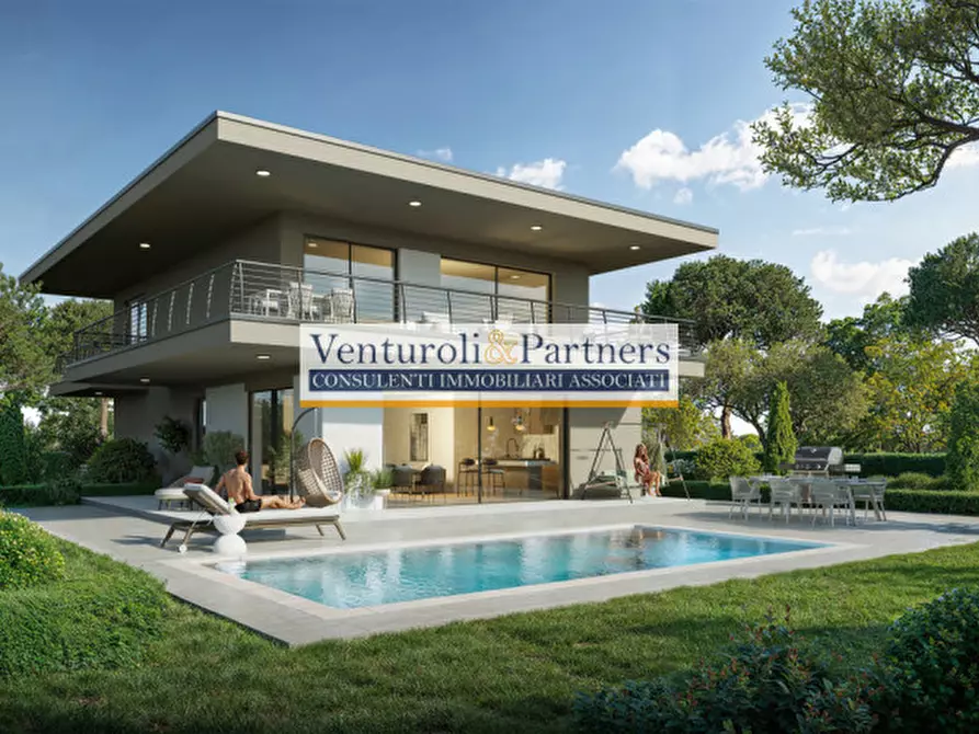 Immagine 1 di Villa in vendita  in Via della Valle a Polpenazze Del Garda