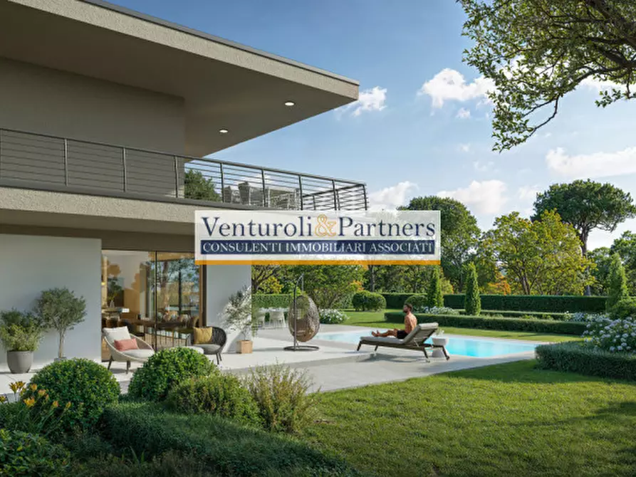 Immagine 2 di Villa in vendita  in Via della Valle a Polpenazze Del Garda