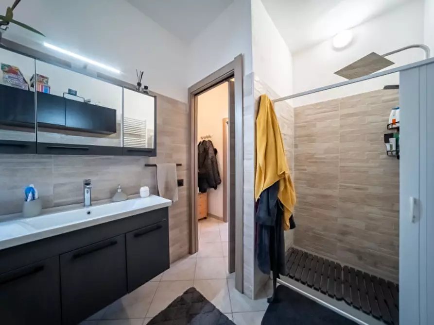 Immagine 9 di Attività commerciale in vendita  in Strada Colombarola n.101 a Parma