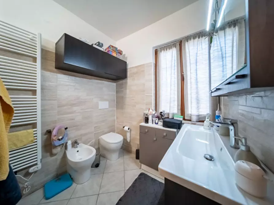 Immagine 10 di Attività commerciale in vendita  in Strada Colombarola n.101 a Parma