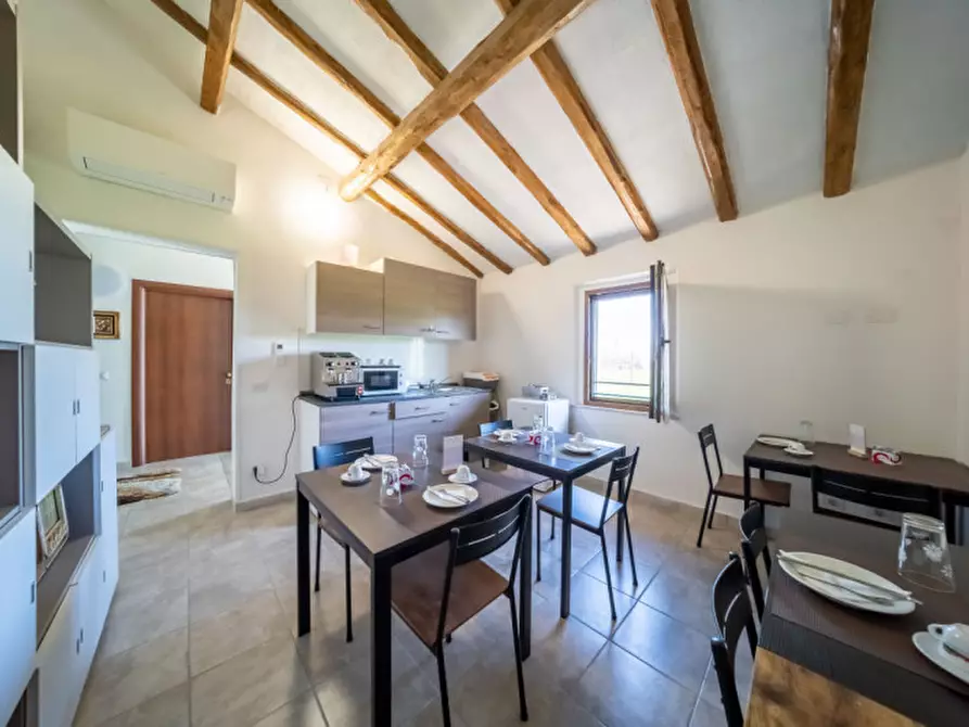 Immagine 12 di Attività commerciale in vendita  in Strada Colombarola n.101 a Parma